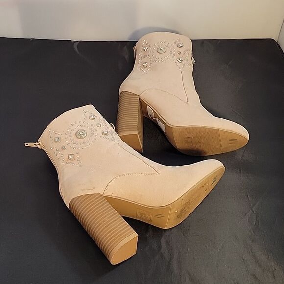 FOREVER 21 WOMEN"S FAUX SUEDE HEELED ANKLE BOOTS - Picture 7 of 11